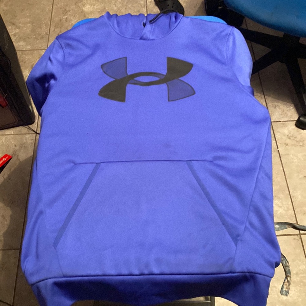 Small mens  under armor hoodie